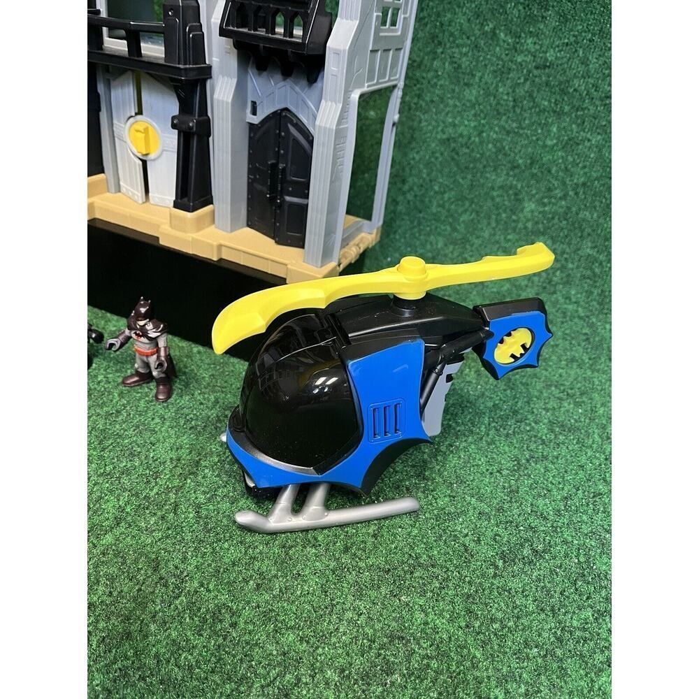 Fisher Price Imaginext DC Super Friends Wayne Manor Tower Batman Playset - Picture 5 of 10
